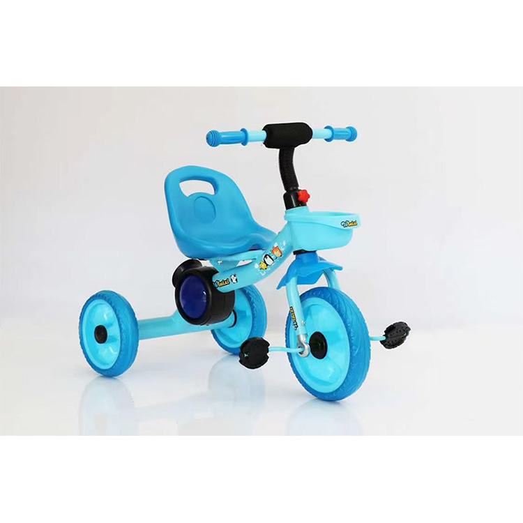 Le tricycle pour petits enfants aide votre bébé à se développer de manière globale !